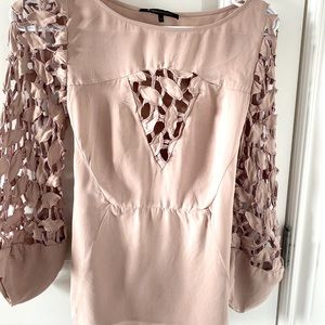 Amazing blouse bcbg